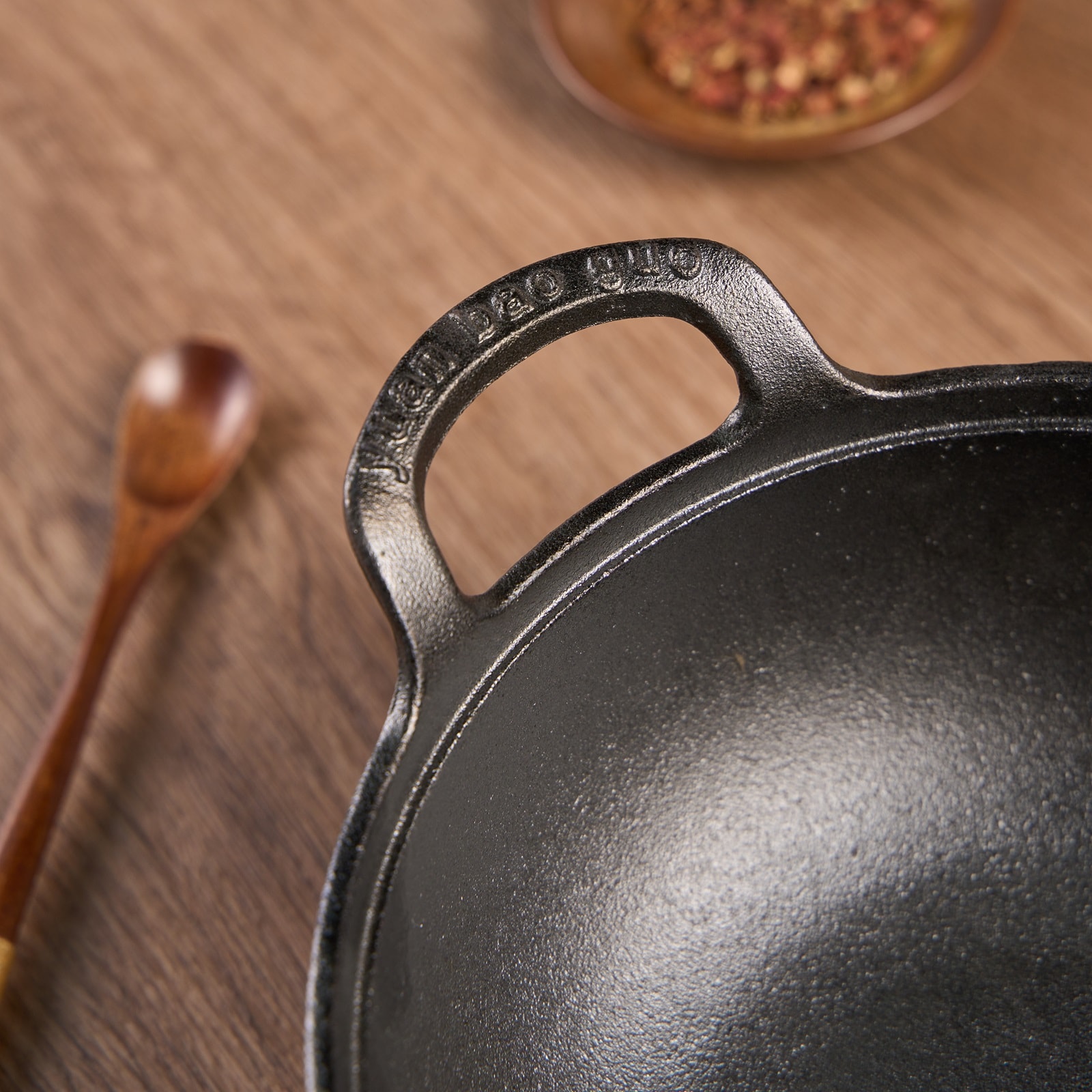 WANGYUANJI Yuanbao Pot 7.9", Cast Iron Stew Pot, Non-coated Non-stick Samll Pot For Making Soup, Cooking Porridge, Gas ,Induction, Small Saucepan, With Wire Balls_voghion.com